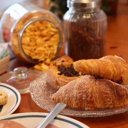 La Maison De Tommy Bed & Breakfast