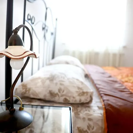 La Maison De Tommy Bed & Breakfast